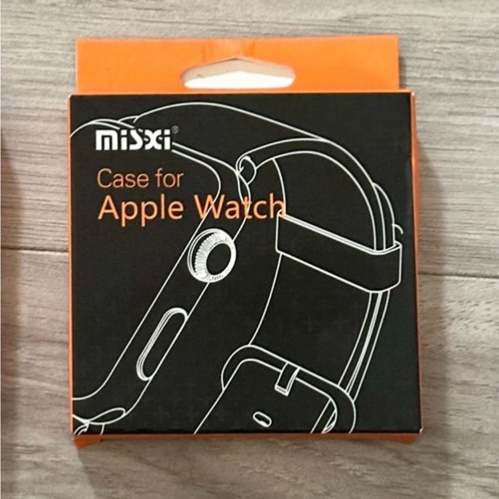 New in Box Misxi Transparent Hard Case For Series 6/SE/5/4 44mm